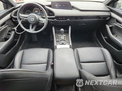 Zdjęcie 8 z 12 samochodu: 2019 MAZDA 3 VIN:JM1BPAJM1K1119135 - miniatura