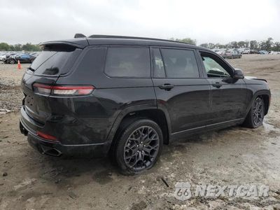 Trzecie zdjęcie samochodu z tyłu: 2023 JEEP GRAND CHEROKEE L SUMMIT VIN:1C4RJKET0P8104597 - miniatura