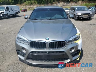 Piąte zdjęcie samochodu w środku: 2017 BMW X6 M VIN:5YMKW8C58H0U71734 - miniatura