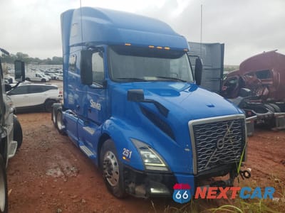 2020 VOLVO VN VNL - TRUCKS 4V4NC9EH4LN242446 - główne zdjęcie licytacji z USA - miniatura