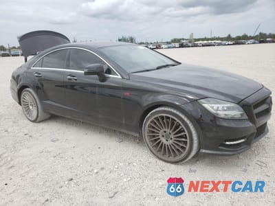 Czwarte zdjęcie samochodu z boku: 2012 MERCEDES-BENZ CLS 550 VIN:WDDLJ7DB7CA034889 - miniatura