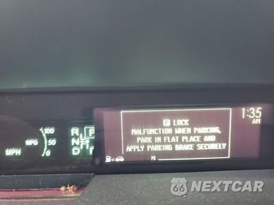 Zdjęcie 9 z 12 samochodu: 2013 TOYOTA PRIUS VIN:JTDKN3DU3D1632905 - miniatura