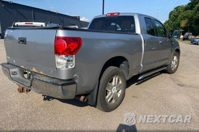 Czwarte zdjęcie samochodu z boku: 2007 TOYOTA TUNDRA DOUBLE CAB LIMITED VIN:5TFBV58147X019219 - miniatura