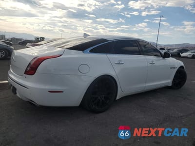 Trzecie zdjęcie samochodu z tyłu: 2015 JAGUAR XJL PORTFOLIO VIN:SAJWJ2GD9F8V80808 - miniatura