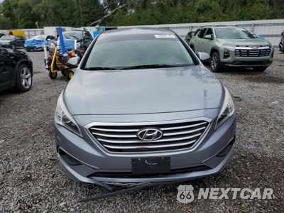 Piąte zdjęcie samochodu w środku: 2017 HYUNDAI SONATA SE VIN:5NPE24AF1HH567990 - miniatura