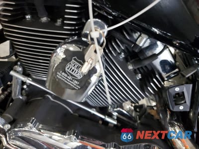 Zdjęcie 8 z 11 samochodu: 2008 HARLEY-DAVIDSON FLHX VIN:1HD1KB4108Y603975 - miniatura