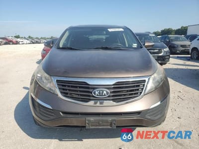 Piąte zdjęcie samochodu w środku: 2012 KIA SPORTAGE LX VIN:KNDPB3A28C7338199 - miniatura