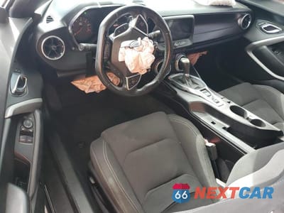 Zdjęcie 8 z 12 samochodu: 2017 CHEVROLET CAMARO SS VIN:1G1FF3D76H0170305 - miniatura
