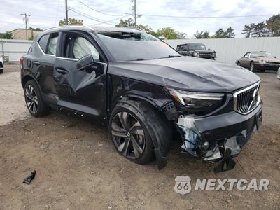 Czwarte zdjęcie samochodu z boku: 2025 VOLVO XC40 PLUS VIN:YV4L12UE0S2485658 - miniatura