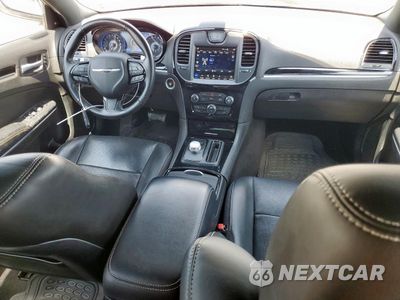 Zdjęcie 8 z 13 samochodu: 2022 CHRYSLER 300 S VIN:2C3CCABG4NH177498 - miniatura