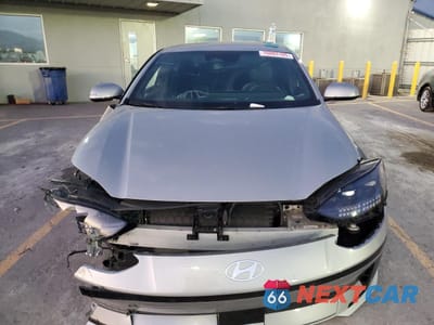Piąte zdjęcie samochodu w środku: 2025 HYUNDAI IONIQ 6 SEL VIN:KMHM34AAXSA088247 - miniatura
