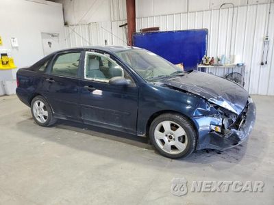 Czwarte zdjęcie samochodu z boku: 2003 FORD FOCUS SE COMFORT VIN:1FAFP34Z43W321353 - miniatura