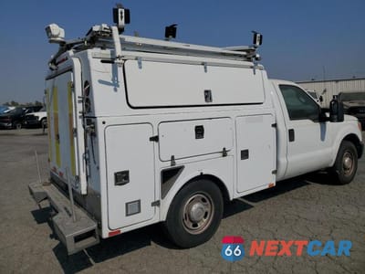 Czwarte zdjęcie samochodu z boku: 2013 FORD F350 SD - UTILITY TRUCK - PRIOR FLEET VIN:1FDRF3A62DEB92617 - miniatura