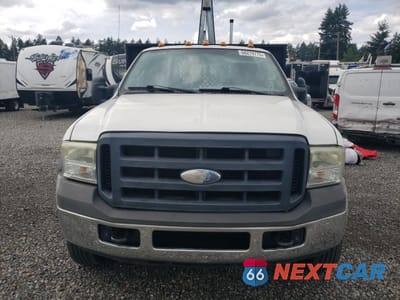 Piąte zdjęcie samochodu w środku: 2006 FORD F450 SUPER DUTY VIN:1FDXF46P96EC75642 - miniatura