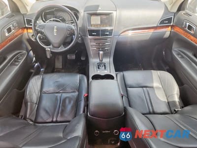 Zdjęcie 8 z 13 samochodu: 2019 LINCOLN MKT VIN:2LMHJ5AT7KBL01419 - miniatura
