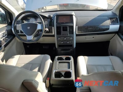 Zdjęcie 8 z 13 samochodu: 2010 DODGE GRAND CARAVAN SE VIN:2D4RN4DX7AR225162 - miniatura