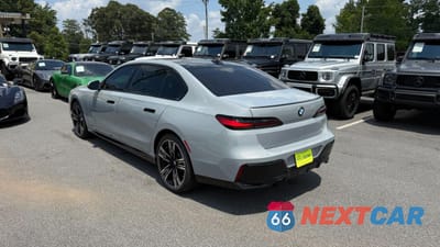 Zdjęcie 12 z 15 samochodu: 2023 BMW 740 I VIN:WBA23EH00PCM28450 - miniatura