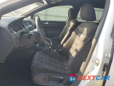 Zdjęcie 7 z 15 samochodu: 2017 VOLKSWAGEN GTI S VIN:3VW5T7AUXHM056413 - miniatura