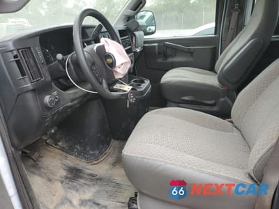 Zdjęcie 7 z 16 samochodu: 2023 CHEVROLET EXPRESS G2500 VIN:1GCWGAFP0P1102581 - miniatura