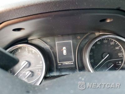 Zdjęcie 9 z 12 samochodu: 2019 TOYOTA CAMRY L VIN:4T1B11HK4KU257283 - miniatura