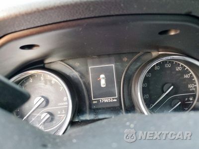 Zdjęcie 9 z 13 samochodu: 2019 TOYOTA CAMRY L VIN:4T1B11HK4KU257283 - miniatura