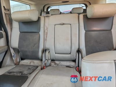 Zdjęcie 10 z 13 samochodu: 2008 JEEP COMMANDER OVERLAND VIN:1J8HG682X8C140762 - miniatura