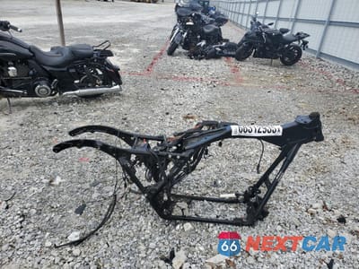 Trzecie zdjęcie samochodu z tyłu: 2010 HARLEY-DAVIDSON FLHX VIN:1HD1KB414AB657451 - miniatura