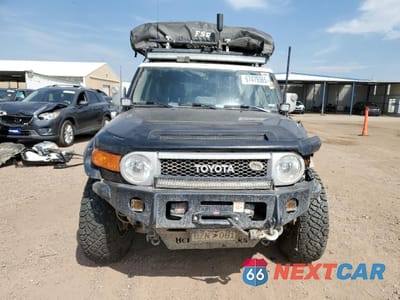Piąte zdjęcie samochodu w środku: 2014 TOYOTA FJ CRUISER VIN:JTEBU4BF7EK201682 - miniatura