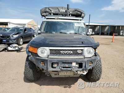 Piąte zdjęcie samochodu w środku: 2014 TOYOTA FJ CRUISER VIN:JTEBU4BF7EK201682 - miniatura
