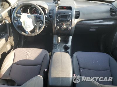 Zdjęcie 8 z 15 samochodu: 2011 KIA SORENTO BASE VIN:5XYKTCA13BG169838 - miniatura