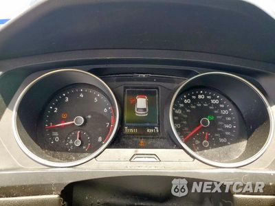 Zdjęcie 9 z 12 samochodu: 2018 VOLKSWAGEN TIGUAN SE VIN:3VV3B7AX7JM007202 - miniatura