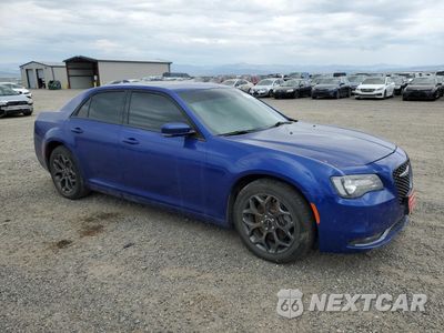 Czwarte zdjęcie samochodu z boku: 2018 CHRYSLER 300 S VIN:2C3CCAGG1JH177686 - miniatura