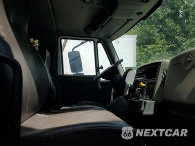 Piąte zdjęcie samochodu w środku: 2018 INTERNATIONAL 4400 TRUCK CAB AND CHASSIS VIN:1HTMK5TL1JH494081 - miniatura