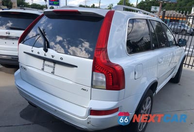 Czwarte zdjęcie samochodu z boku: 2013 VOLVO XC90 3.2 VIN:YV4952CZ7D1655154 - miniatura