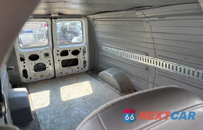 Zdjęcie 6 z 10 samochodu: 2004 FORD ECONOLINE E250 VAN VIN:1FTNE24W44HA57892 - miniatura