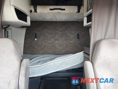 Zdjęcie 6 z 10 samochodu: 2016 VOLVO VN VNL VIN:4V4NC9EH8GN947529 - miniatura