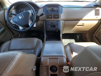 Zdjęcie 8 z 13 samochodu: 2004 HONDA PILOT EXL VIN:2HKYF18504H611209 - miniatura