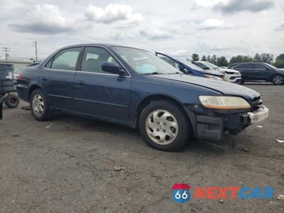 Czwarte zdjęcie samochodu z boku: 1999 HONDA ACCORD EX VIN:JHMCG6670XC026850 - miniatura