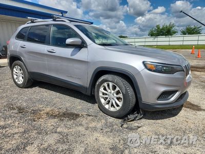 Czwarte zdjęcie samochodu z boku: 2020 JEEP CHEROKEE LATITUDE VIN:1C4PJLCB4LD652630 - miniatura