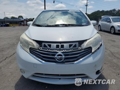 Piąte zdjęcie samochodu w środku: 2016 NISSAN VERSA NOTE S VIN:3N1CE2CP2GL357246 - miniatura