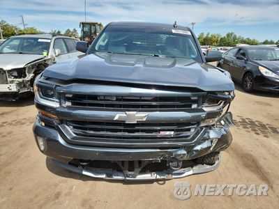 Piąte zdjęcie samochodu w środku: 2017 CHEVROLET SILVERADO K1500 LT VIN:3GCUKREC3HG220128 - miniatura