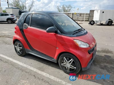 Czwarte zdjęcie samochodu z boku: 2015 SMART FORTWO PURE VIN:WMEEJ3BA7FK815885 - miniatura