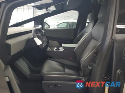 Zdjęcie 7 z 16 samochodu: 2025 TESLA CYBERTRUCK VIN:7G2CEHED7SA071428 - miniatura