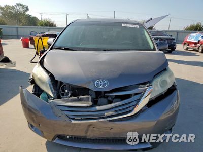 Piąte zdjęcie samochodu w środku: 2013 TOYOTA SIENNA XLE VIN:5TDYK3DC1DS335158 - miniatura