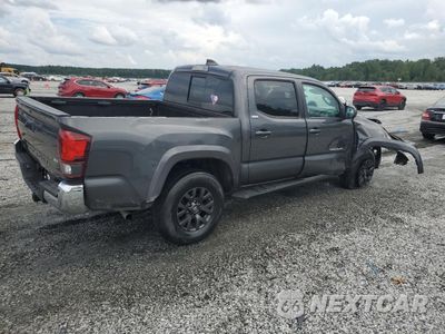 Trzecie zdjęcie samochodu z tyłu: 2020 TOYOTA TACOMA DOUBLE CAB VIN:3TMAZ5CN4LM116656 - miniatura