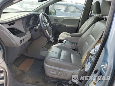 Zdjęcie 7 z 13 samochodu: 2016 TOYOTA SIENNA XLE VIN:5TDYK3DC7GS692977 - miniatura