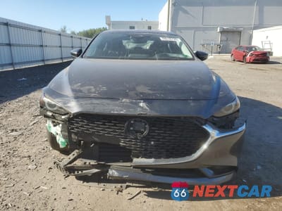 Piąte zdjęcie samochodu w środku: 2020 MAZDA 3 PREMIUM VIN:3MZBPAEM9LM116852 - miniatura