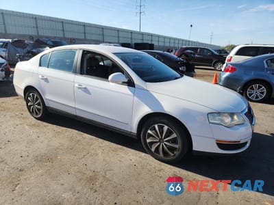 Czwarte zdjęcie samochodu z boku: 2007 VOLKSWAGEN PASSAT VIN:WVWJK73C97P068179 - miniatura