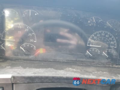 Zdjęcie 8 z 10 samochodu: 2019 VOLVO VNL SEMI TRUCK VIN:4V4NC9EH0KN905347 - miniatura