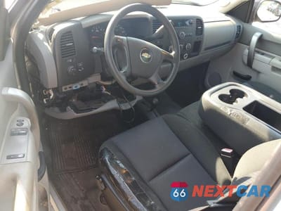 Zdjęcie 8 z 12 samochodu: 2011 CHEVROLET SILVERADO K1500 VIN:1GCNKPEAXBF204203 - miniatura